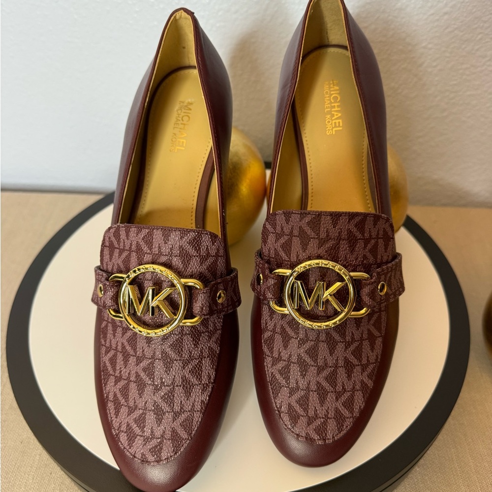 Michael Michael Kors Women’s Rory Leather Logo Loafers. New - Picture 2 of 5